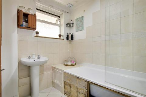 68 Ramney Drive, Enfield, EN3 6DU