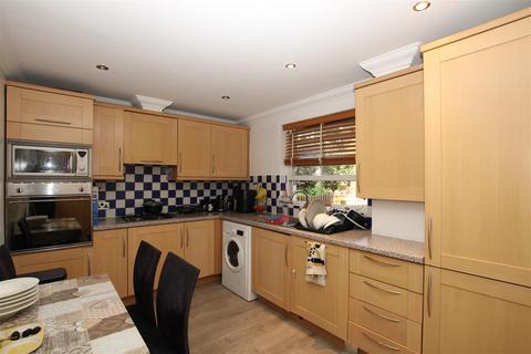 2 bedroom apartment for sale, Green Lanes, London
