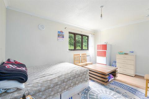 1 bedroom apartment for sale, Bridlington Road, London