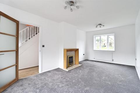 3 bedroom terraced house to rent, Maysent Avenue, Braintree