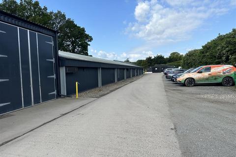 Warehouse to rent, Lynderswood Business Park, Black Notley CM77