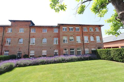 2 bedroom apartment for sale, Old St Michaels Drive, Braintree