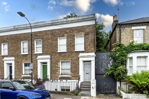 2 bedroom flat for sale, Greenside Road, London
