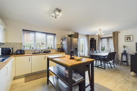 4 bedroom detached house for sale, Lime Avenue, Sapcote, Leicester