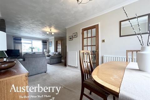 3 bedroom townhouse for sale, Heyburn Crescent, Stoke-On-Trent ST6