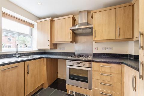 2 bedroom terraced house for sale, Snitterfield Drive, Shirley, Solihull