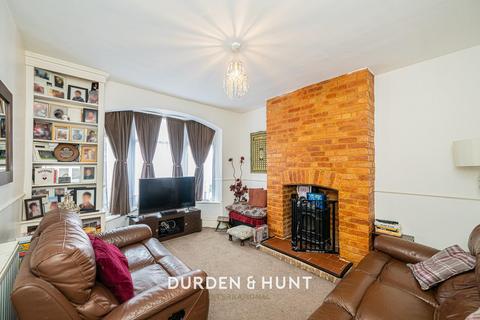 3 bedroom terraced house for sale, Coniston Avenue, Barking IG11