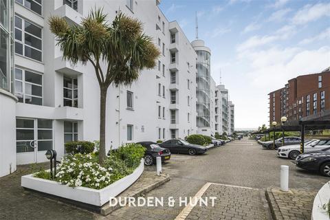 1 bedroom apartment for sale, Barrier Point Road, London E16