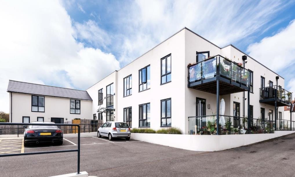 Rowan Close, Portslade BN41 2 bed apartment to rent £1,650 pcm (£381 pw)