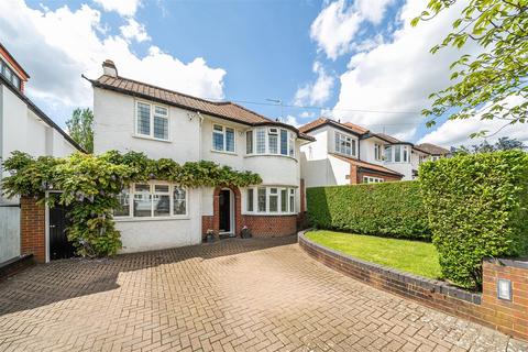 51 Uphill Grove, London, NW7 4NH