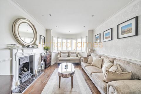 51 Uphill Grove, London, NW7 4NH