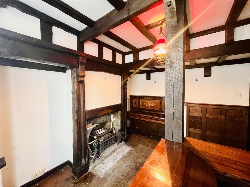 Dining Room Aspect 3