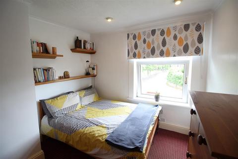 2 bedroom end of terrace house for sale, Worthing Head Close, Bradford BD12