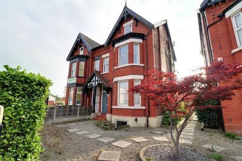 2 bedroom flat to rent, 212 Buxton Road, Stockport SK2