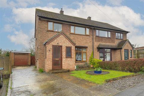 3 bedroom semi-detached house for sale, Dowgate Close, Tonbridge