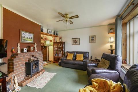 3 bedroom semi-detached house for sale, Dowgate Close, Tonbridge