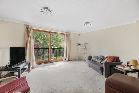 3 bedroom townhouse for sale, Heron Island, Caversham, Reading