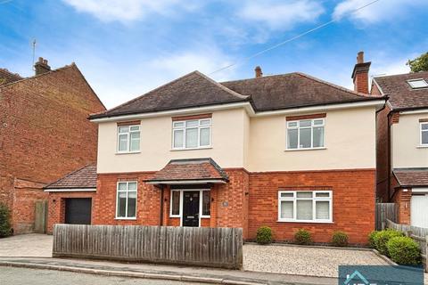 4 bedroom detached house for sale, Clarence Road, Hinckley