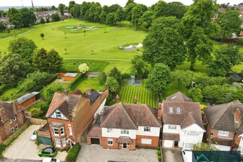 4 bedroom detached house for sale, Clarence Road, Hinckley