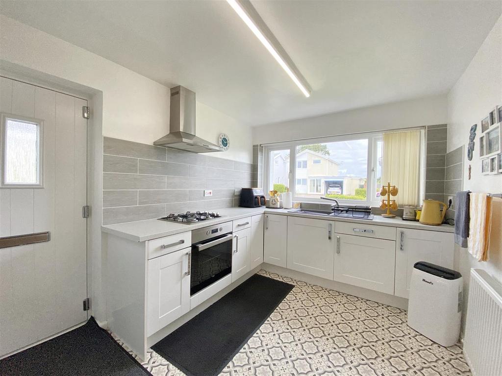 Bevelin Hall, Saundersfoot 2 bed detached bungalow for sale £300,000