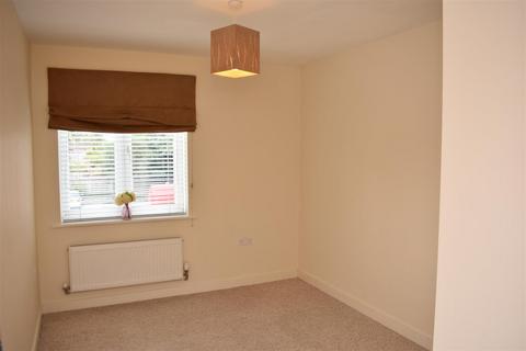 2 bedroom flat to rent, Laburnum Court, Wistaston