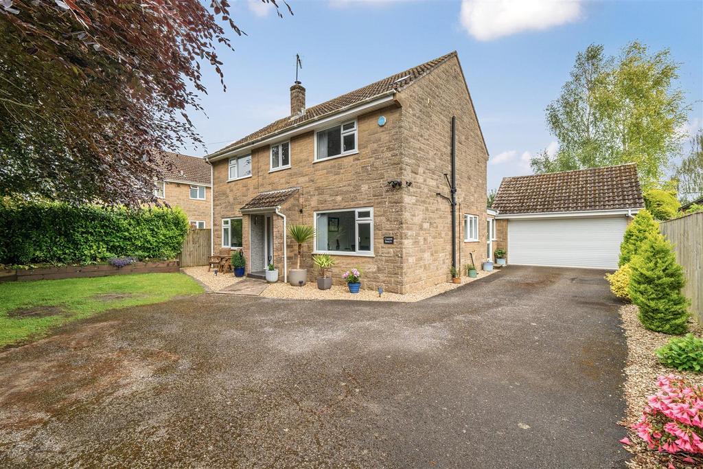 East Coker, Yeovil 4 bed detached house for sale £500,000