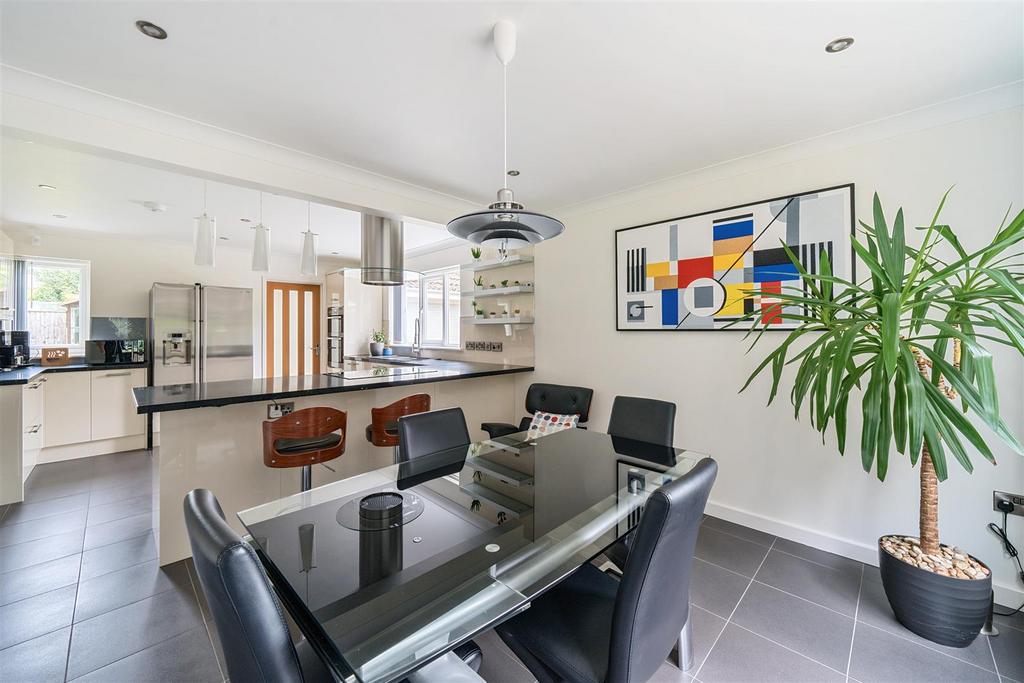 East Coker, Yeovil 4 bed detached house for sale £500,000