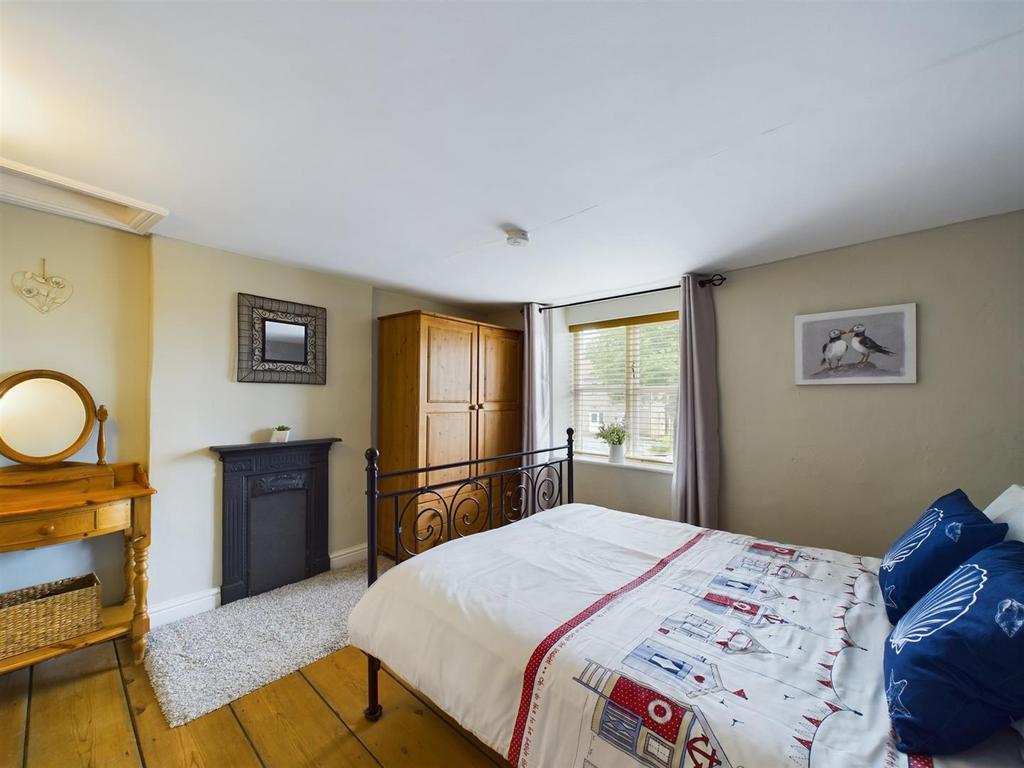 Bedroom: