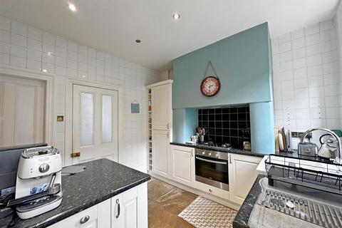 4 bedroom terraced house for sale, James Street, Holywell Green