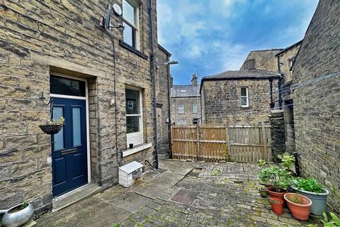 4 bedroom terraced house for sale, James Street, Holywell Green