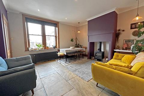 14 James Street, Holywell Green, Halifax, HX4 9AS