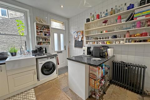 14 James Street, Holywell Green, Halifax, HX4 9AS