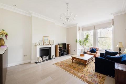 2 bedroom flat for sale, Frognal, Hampstead, London, NW3