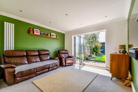3 bedroom semi-detached bungalow for sale, The Ryde, Leigh-On-Sea SS9