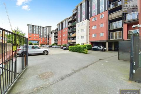 3 bedroom apartment for sale, Riverside Place, Wickford