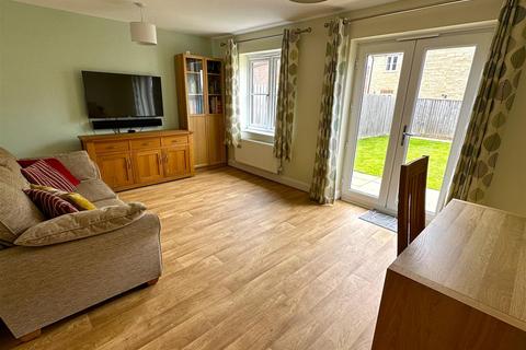 3 bedroom end of terrace house for sale, Milbourne Way, Chippenham