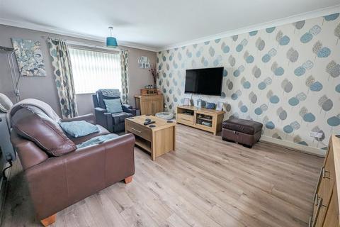 4 bedroom end of terrace house for sale, Brinkhill Walk, Corby NN18