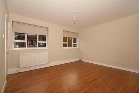 1 bedroom flat to rent, Fairlawn Grove, W4