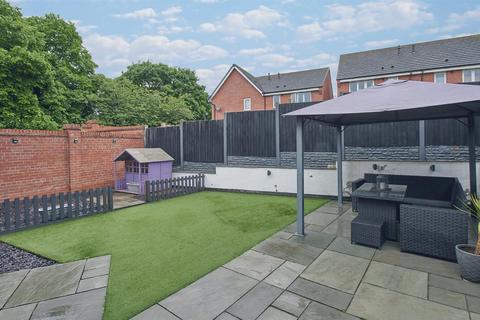 3 bedroom semi-detached house for sale, Holywell Fields, Hinckley