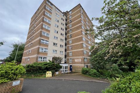 2 bedroom flat for sale, Firmstone Court, Stourbridge, DY8 4NU