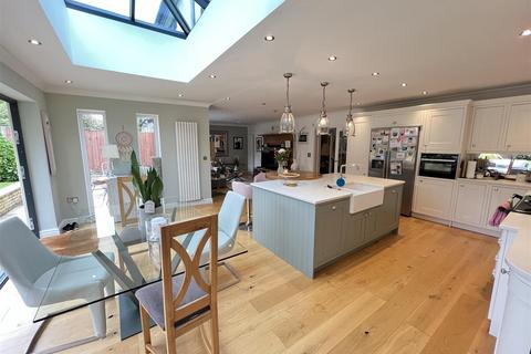 59 Barnston Road, Heswall, Wirral, CH60 2SS