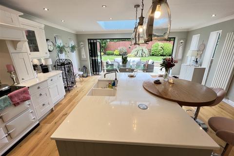 59 Barnston Road, Heswall, Wirral, CH60 2SS