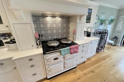 59 Barnston Road, Heswall, Wirral, CH60 2SS