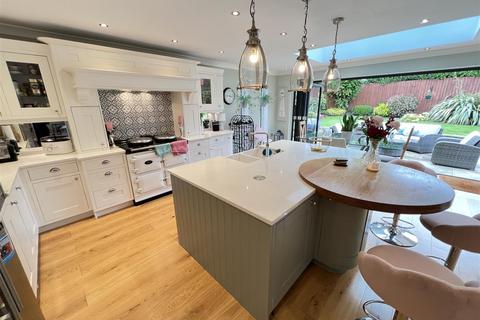 59 Barnston Road, Heswall, Wirral, CH60 2SS