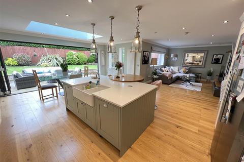 59 Barnston Road, Heswall, Wirral, CH60 2SS