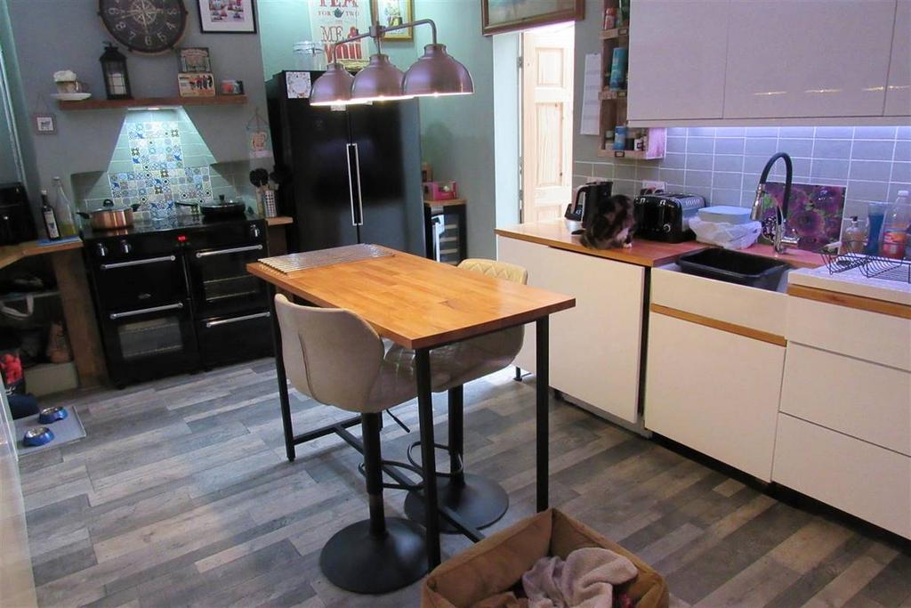 Kitchen/Breakfast Room