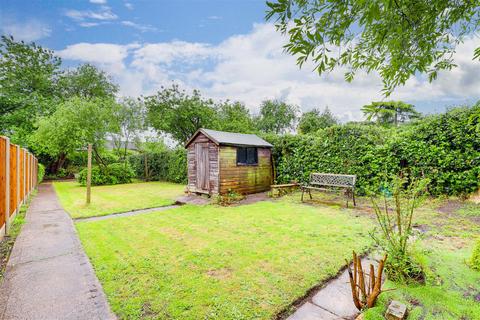 3 bedroom end of terrace house for sale, Beauvale Crescent, Hucknall NG15