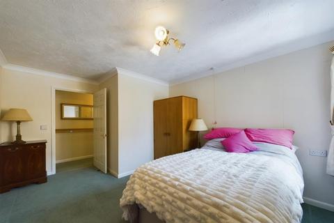 2 bedroom apartment for sale, Stockbridge Road, Chichester