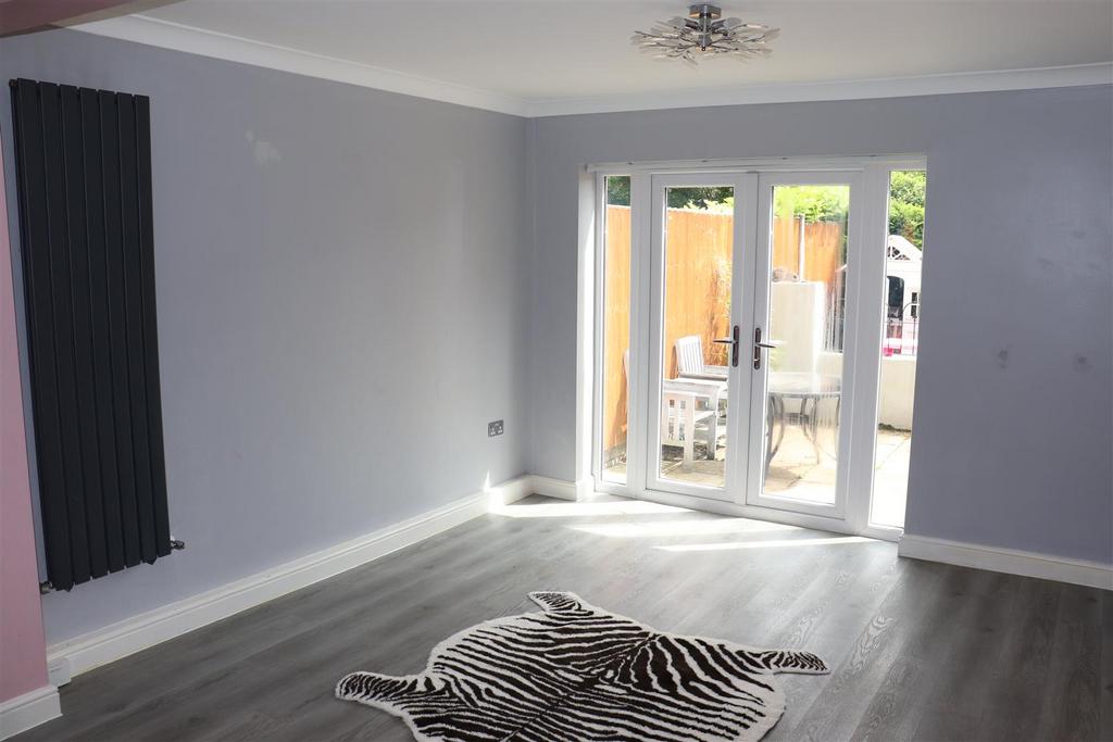 Westbrook Avenue, Aldridge 2 bed end of terrace house for sale £225,000