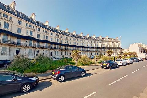 2 bedroom flat to rent, Marine Crescent, Folkestone